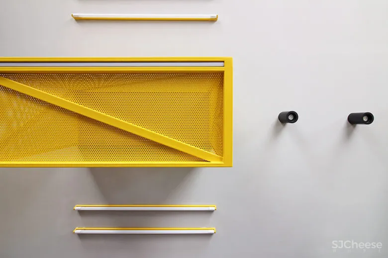 puccio collodoro | 意大利一间汽车配件店