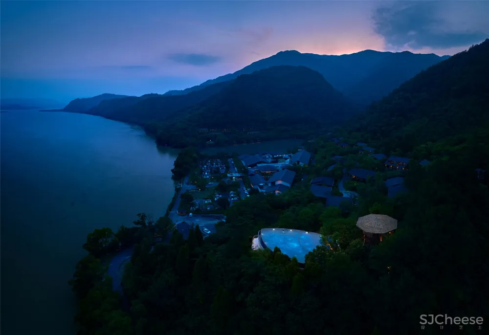 新作 | 中国美术学院风景建筑设计研究总院:杭州 星舟 – 富春江畔的空中泳池