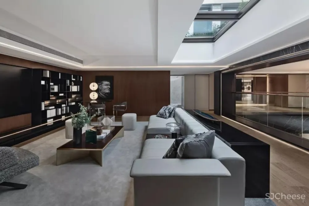 LSD | 寻找向心而生的唯一解