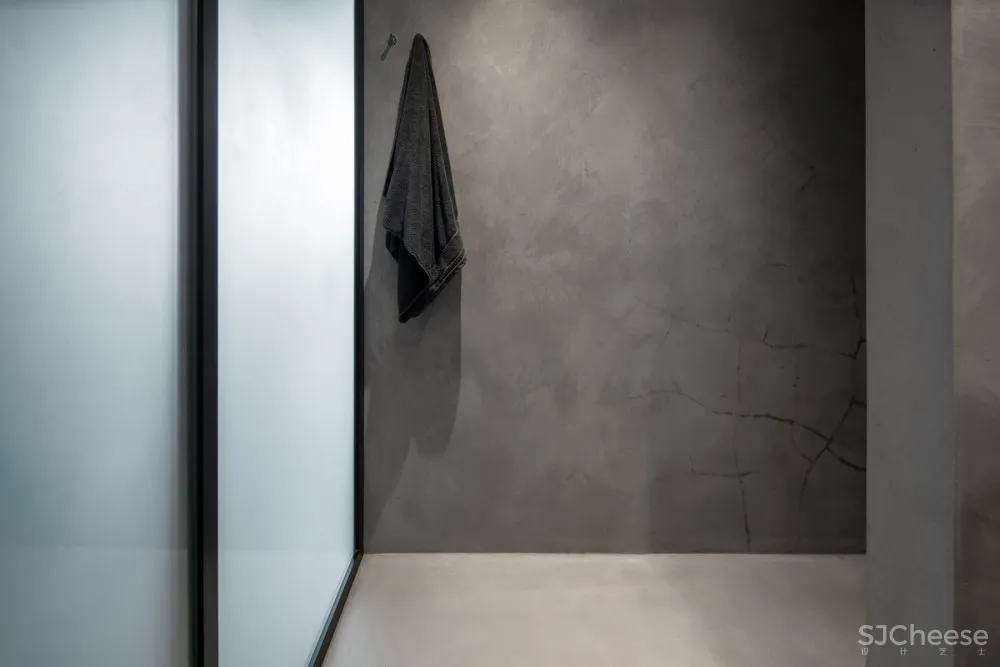 ZOOI | 一对年轻夫妇的42㎡时尚复古小宅