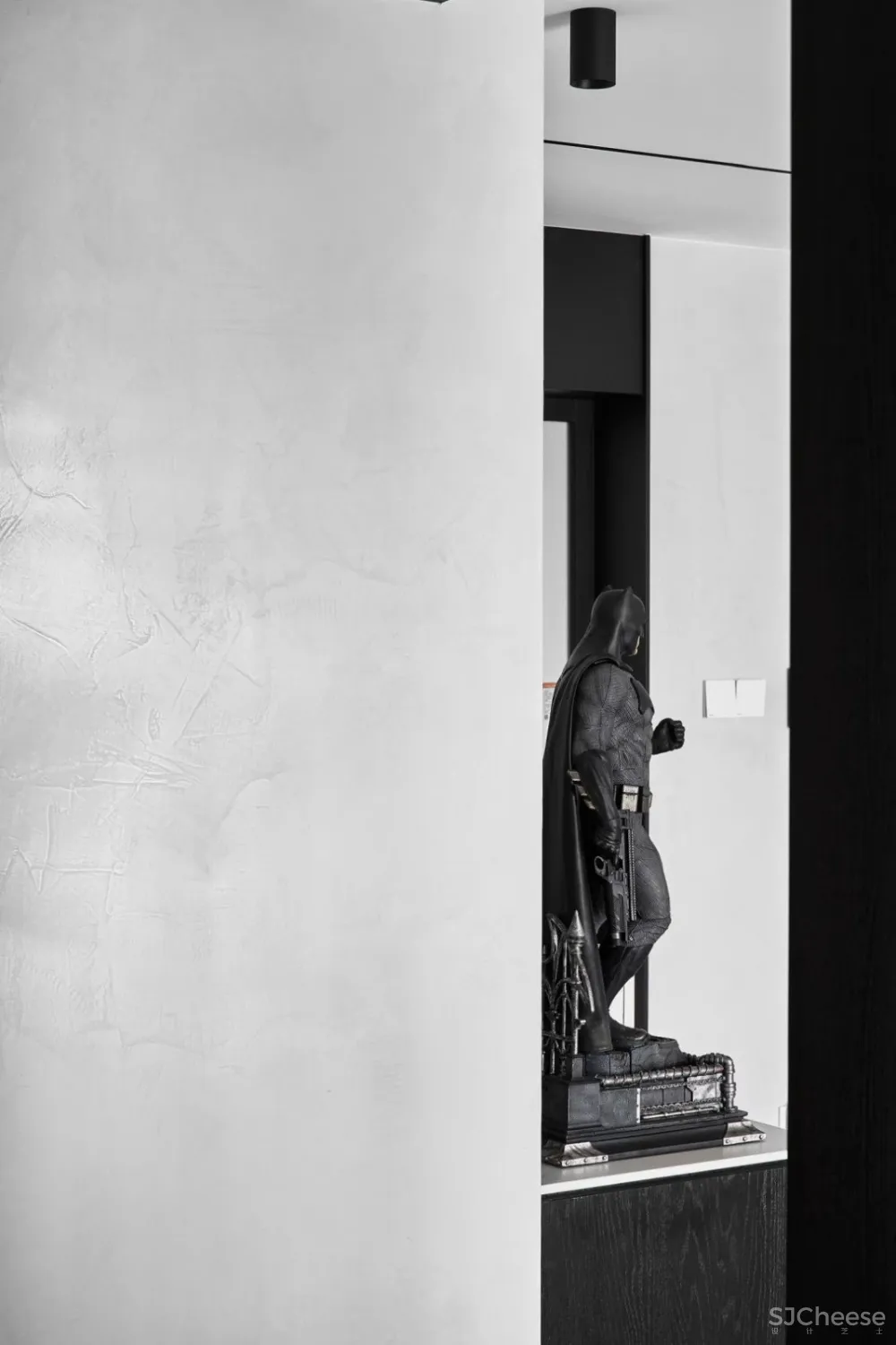 力设计 新作丨手办一面墙 江边一套房