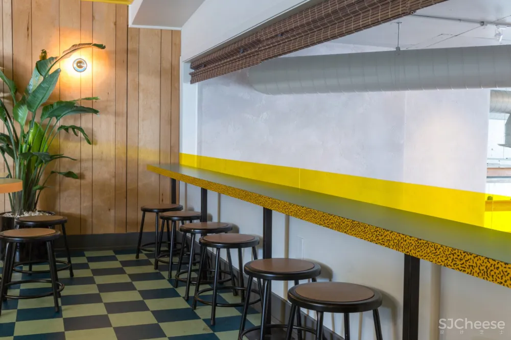 首发 | ROY工作室:几何灯光,热带木材和绿色植物的旧金山埃尔达酒吧