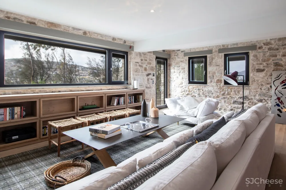 Room Service | 希腊 Attica海湾住宅