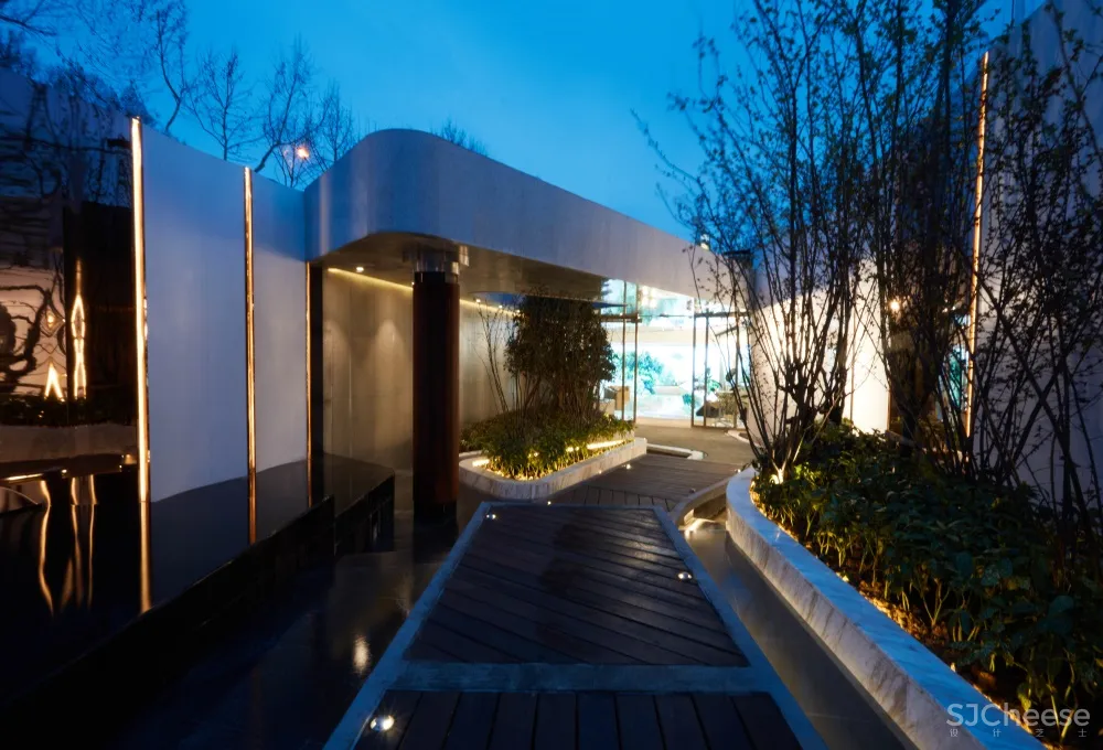 SODA Architects | 南京一闲置地下车库改造设计