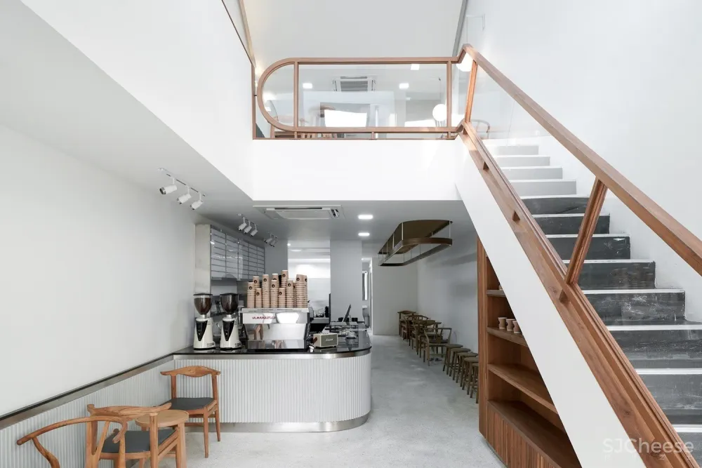 新作 | Pommballstudio：由私宅改造的咖啡店“8号中转站”