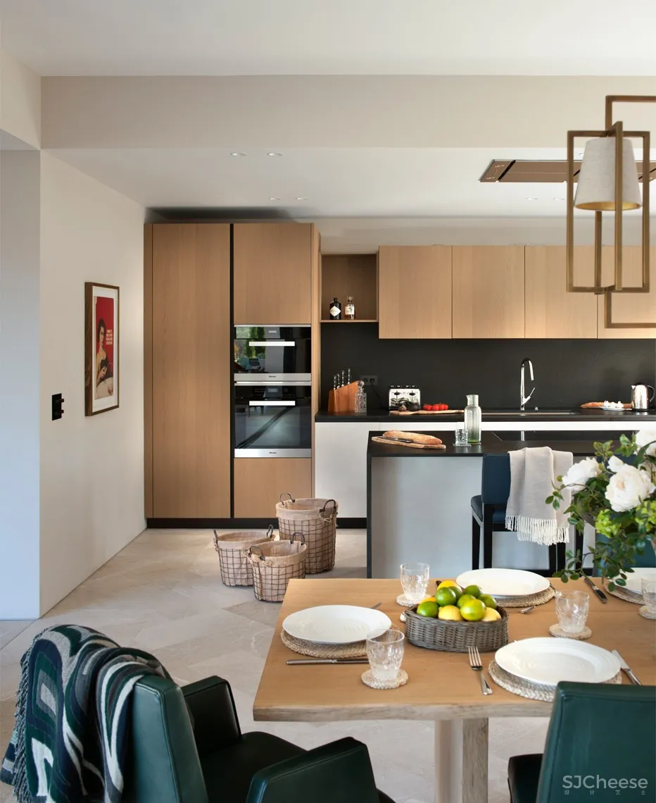 Thomas Griem新作 | 伦敦低奢的品质感