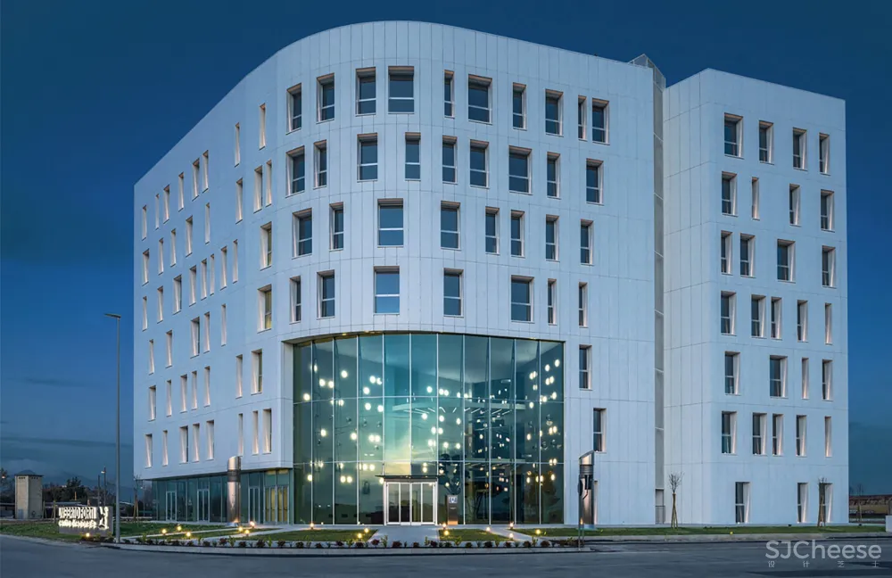 Forti Holding Spa总部与办公楼,意大利 / ATIproject亚梯