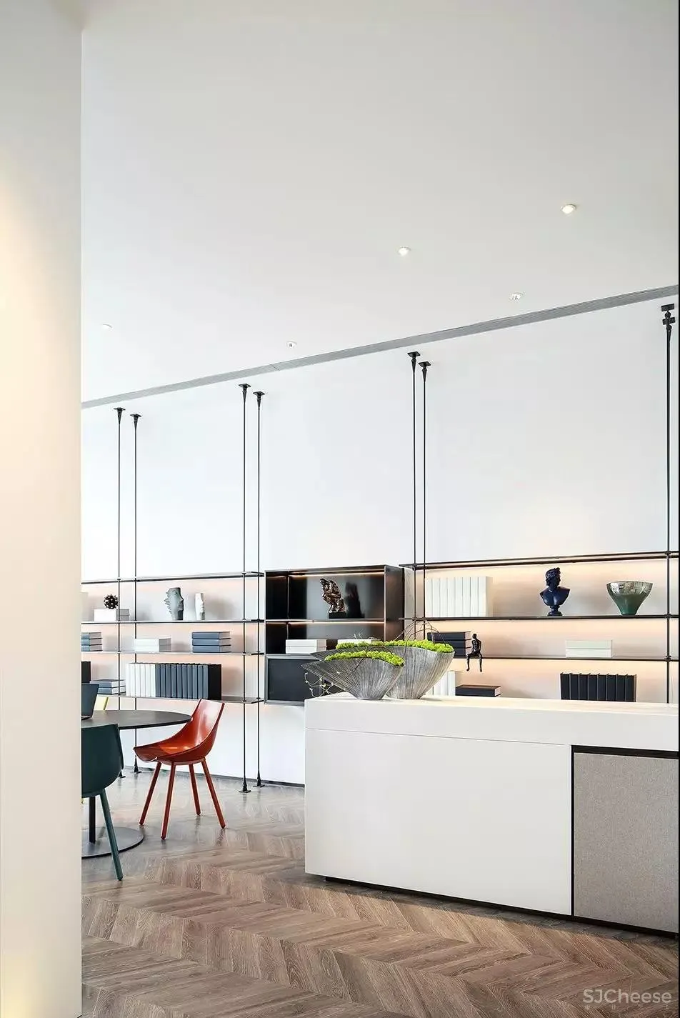 岳蒙新作:简而干练,跳脱于前!