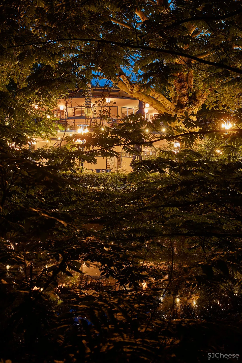 新作 | Studio Modijefsky:阿姆斯特丹 Blauwe Theehuis酒吧餐厅