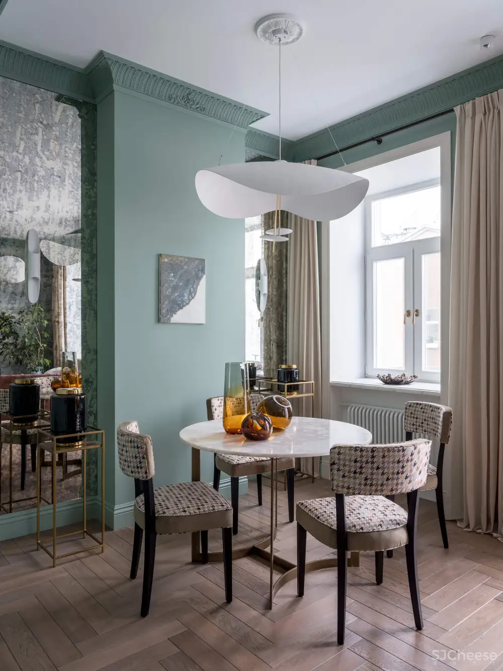 Anna Clark | 俄罗斯一间19世纪浪漫复古公寓