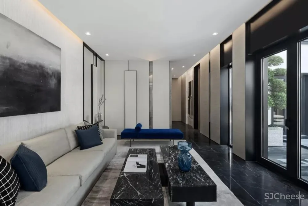 LSD | 寻找向心而生的唯一解