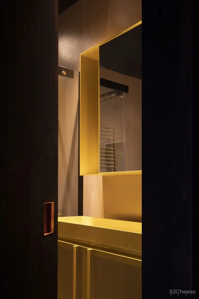 首发 | Bricolo Falsarella:意大利顶层高级感公寓