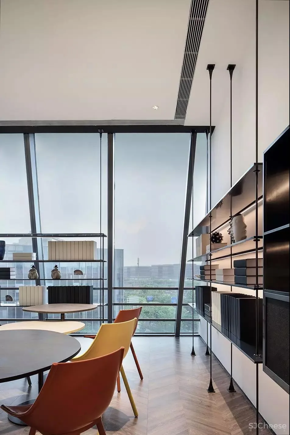 岳蒙新作:简而干练,跳脱于前!