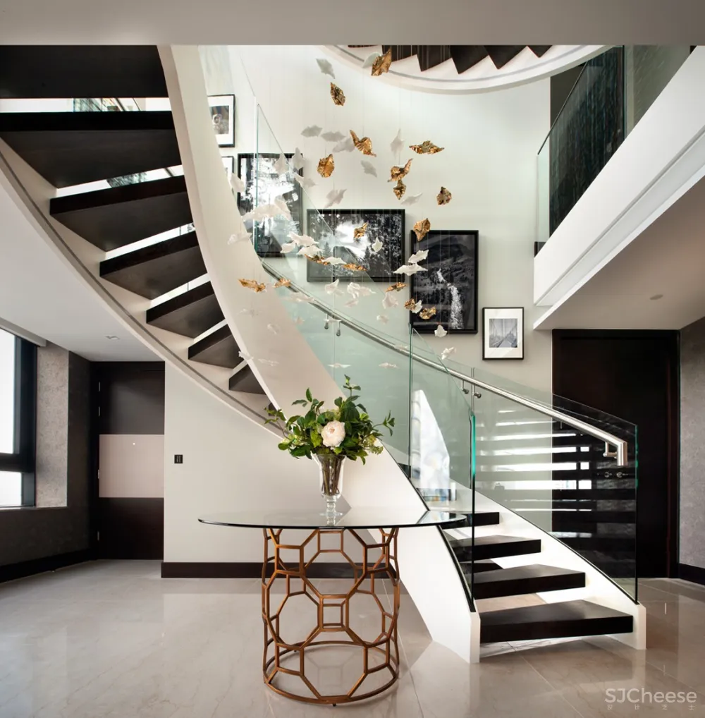 Thomas Griem新作 | 伦敦低奢的品质感