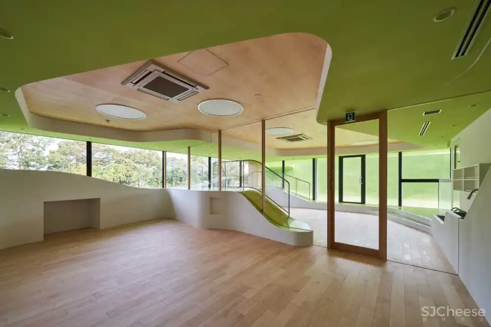 日本崎玉县ESR久喜DC托儿所综合体设计