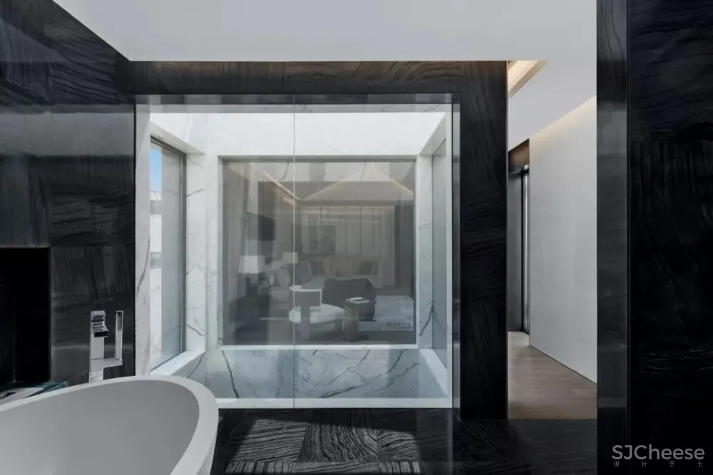 LSD | 寻找向心而生的唯一解