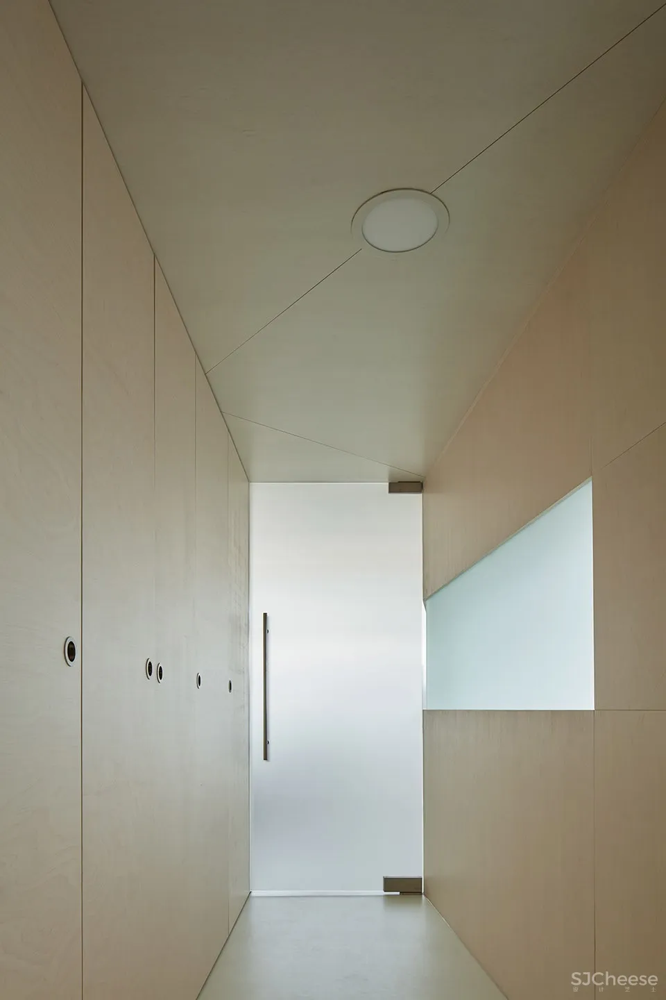 新作 | petrjanda/brainwork:捷克 兹林32号阁楼式公寓