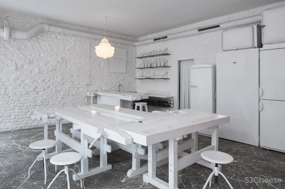 新作 | Jan Plecháč & Henry Wielgus:布拉格 Dvojka酒吧