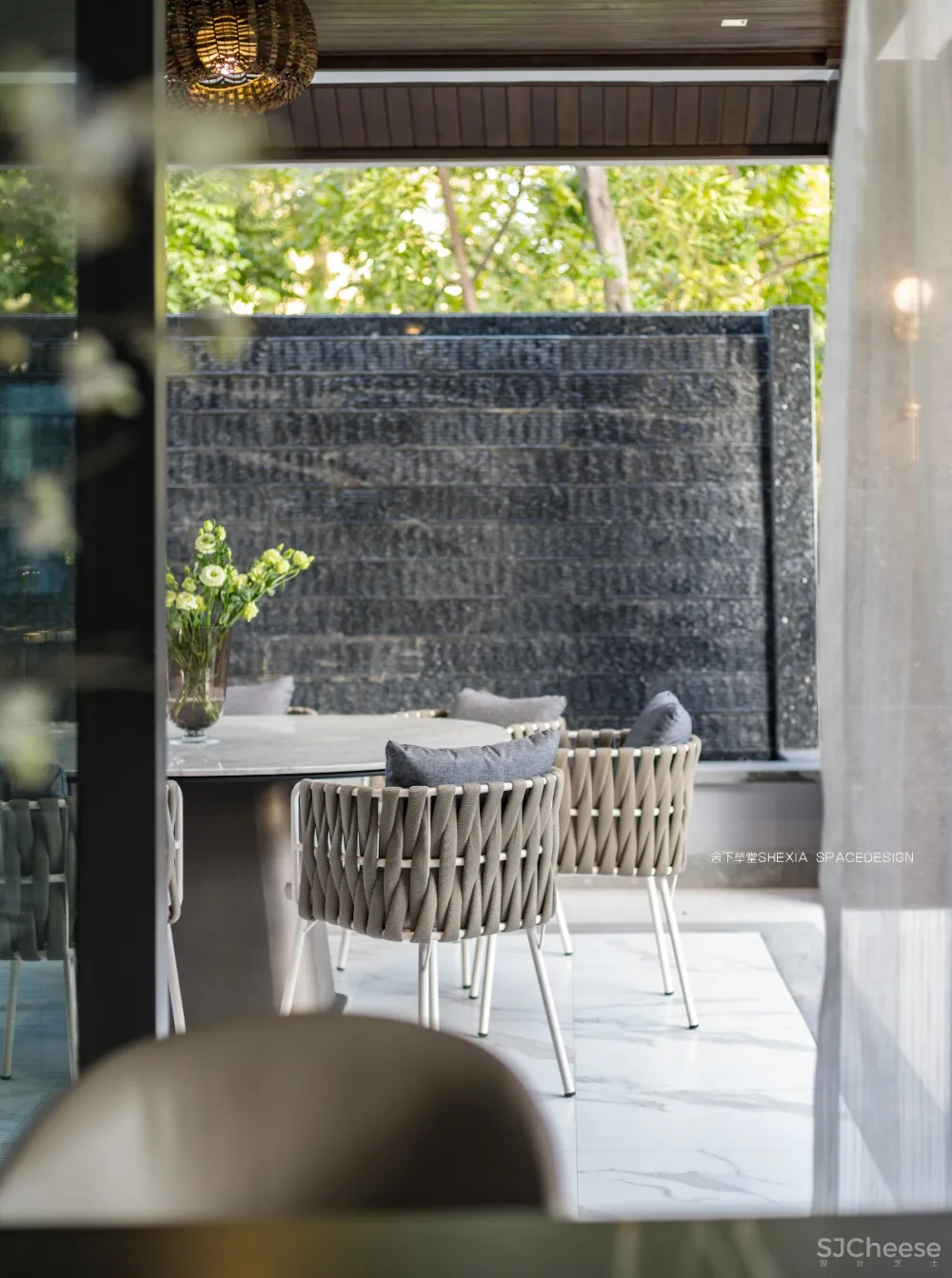 【宁洁设计作品 | 一半冷艳 · 一半迷红 】