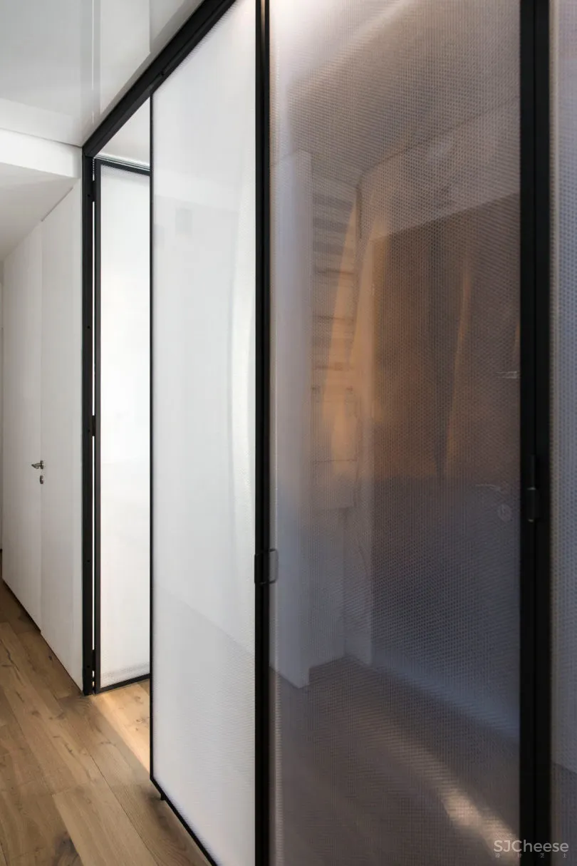 Milic Harel Architects | 特维拉夫N公寓翻新