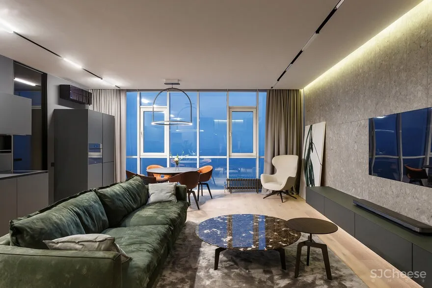 Timeless Apartment in Odessa City / Svoya Studio