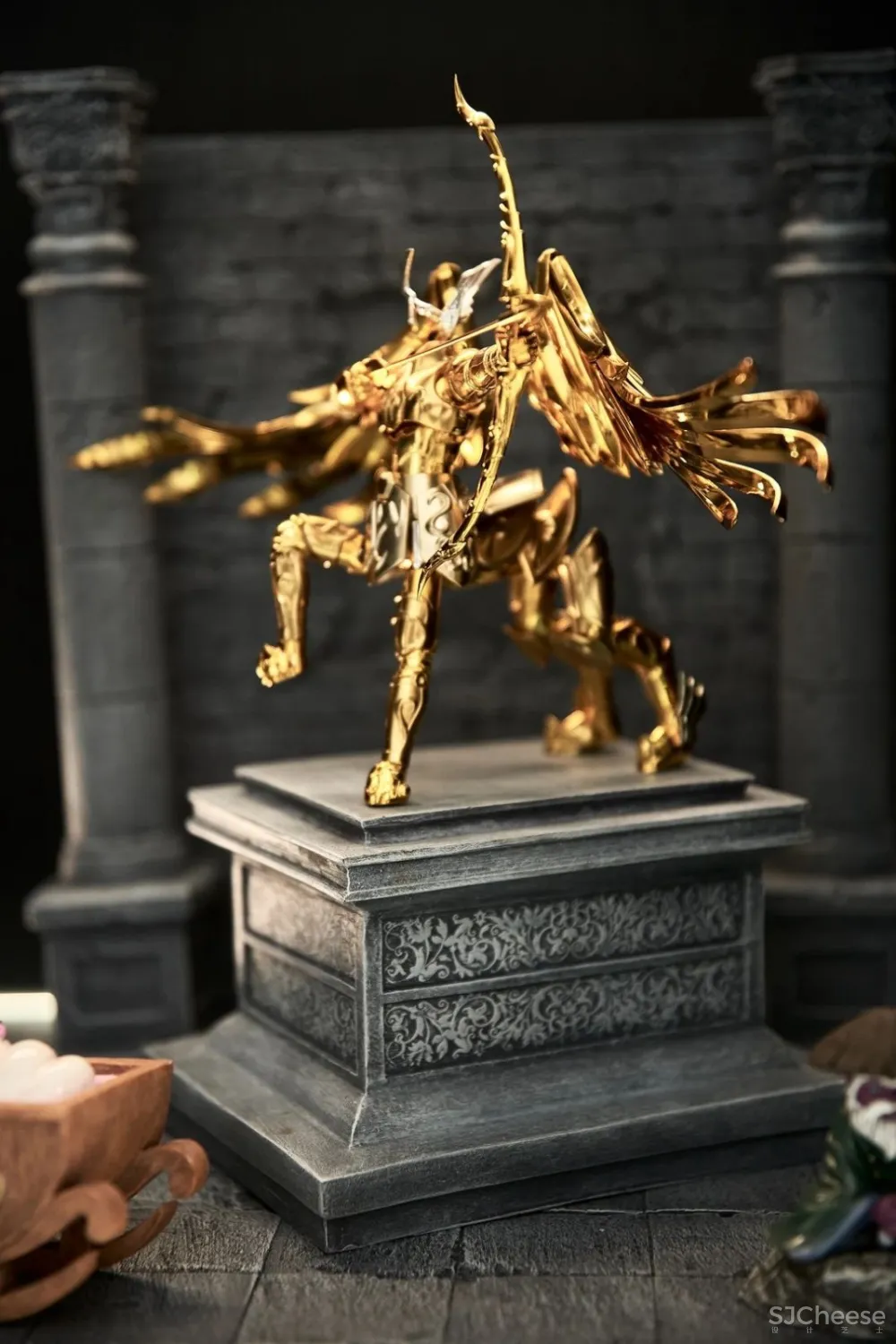 力设计 新作丨手办一面墙 江边一套房