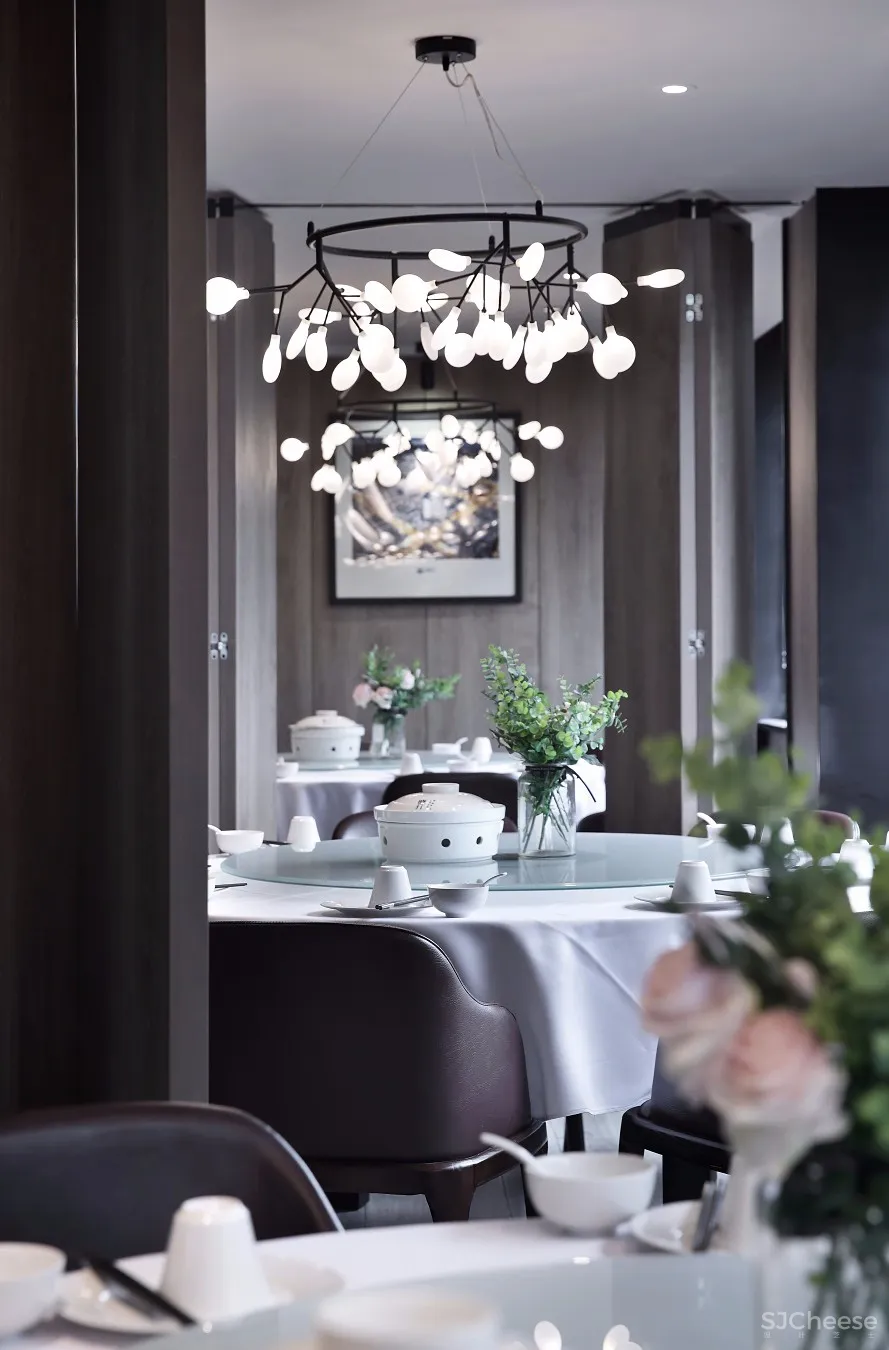 餐厅空间设计【艺鼎新作】晓升，一场撩拨情感的视觉与味觉的温馨体验