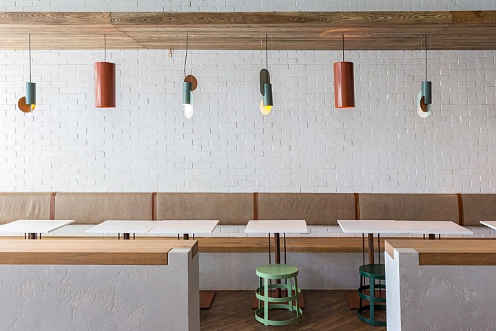 首发 | ROY工作室:几何灯光,热带木材和绿色植物的旧金山埃尔达酒吧