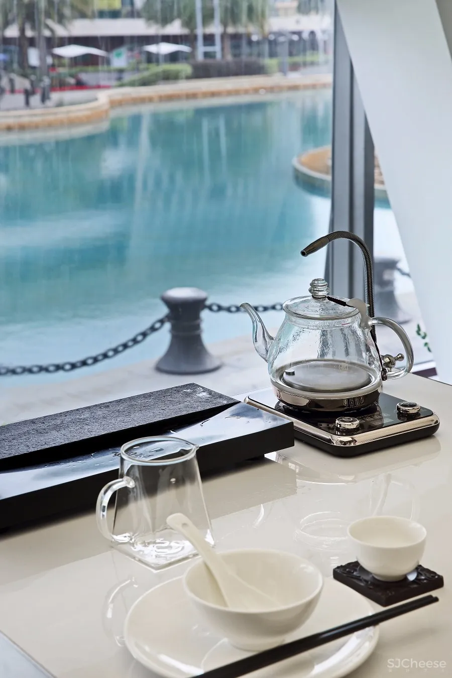 深圳餐厅空间设计【艺鼎新作】海上生明月，天涯共船说