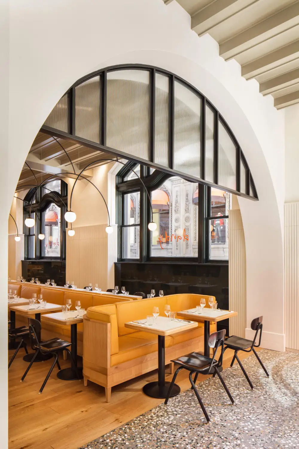 BenoitGérard | 蒙特利尔一家休闲时尚餐厅