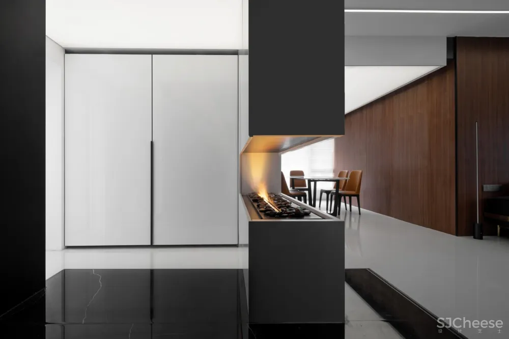 Silent depth |《璞.真》居然之间，极简黑白