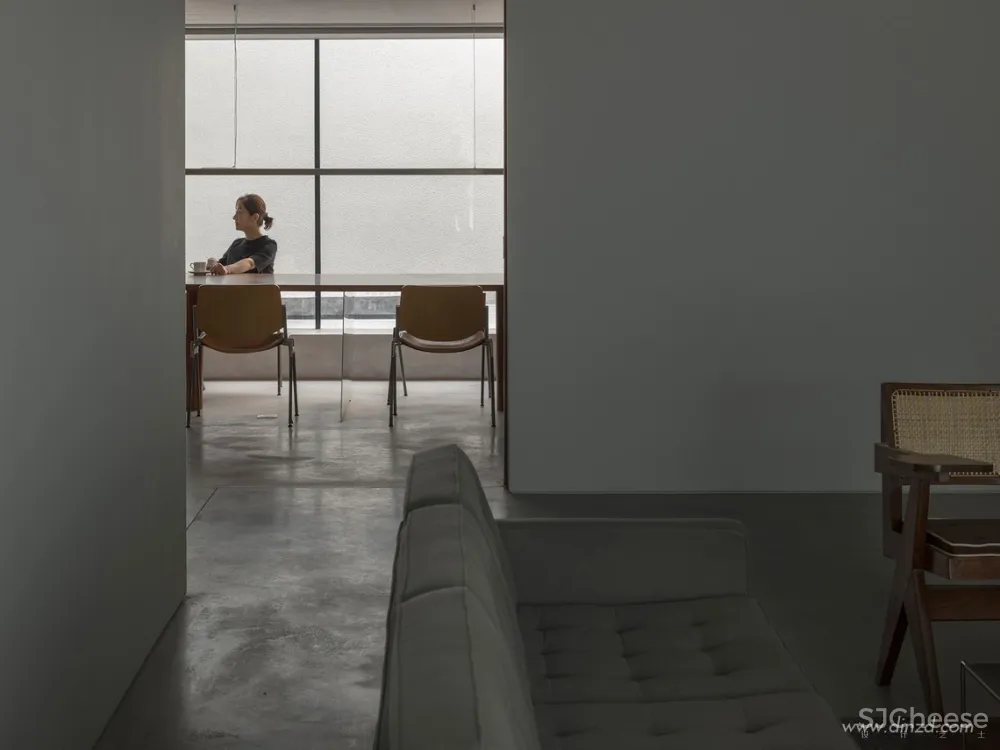 左通右达 | 在腾挪转移中,缓缓降临