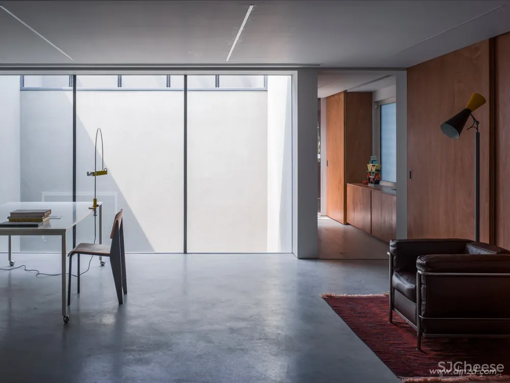 左通右达 | 在腾挪转移中,缓缓降临