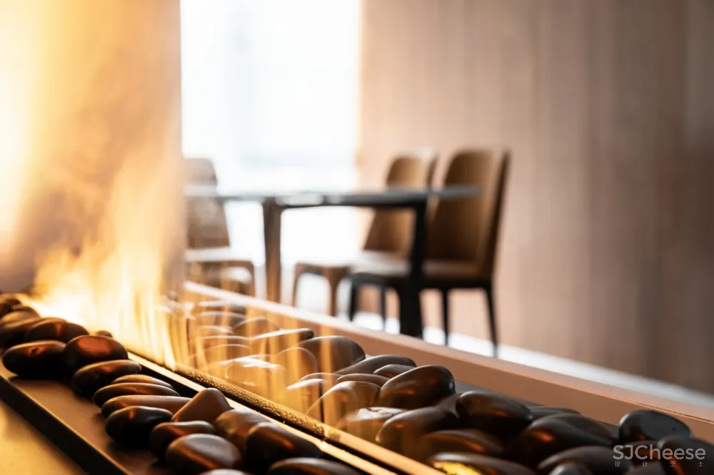 Silent depth |《璞.真》居然之间，极简黑白