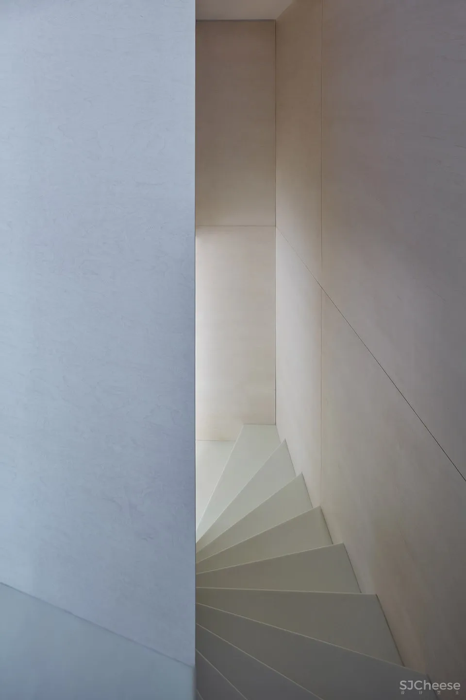 新作 | petrjanda/brainwork:捷克 兹林32号阁楼式公寓