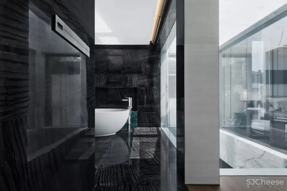 LSD | 寻找向心而生的唯一解