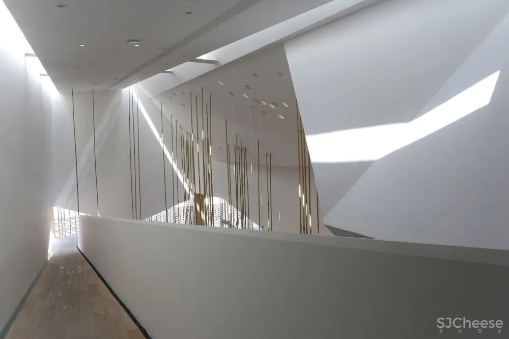 故园·似是而非 Gu Yuan · Specious Feeling