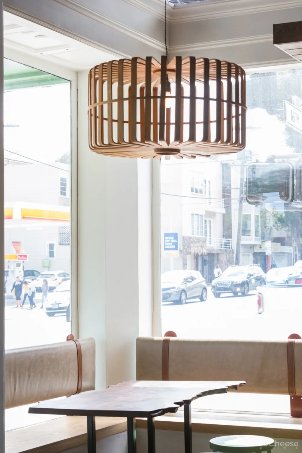 首发 | ROY工作室:几何灯光,热带木材和绿色植物的旧金山埃尔达酒吧