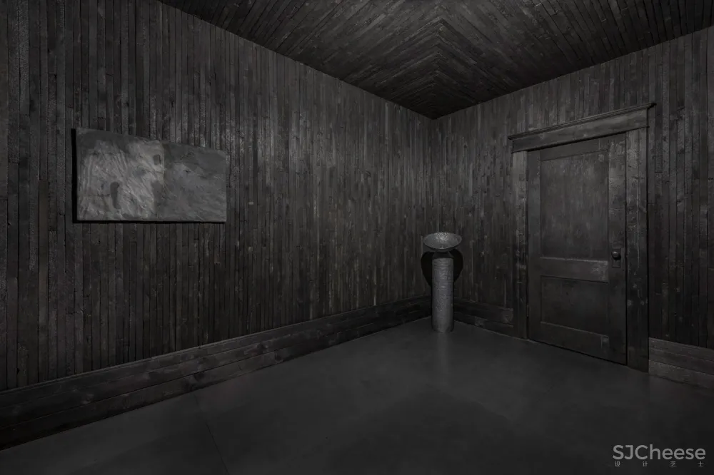 首发 | Anders Ruhwald：将废弃的底特律建筑改造成全黑装置