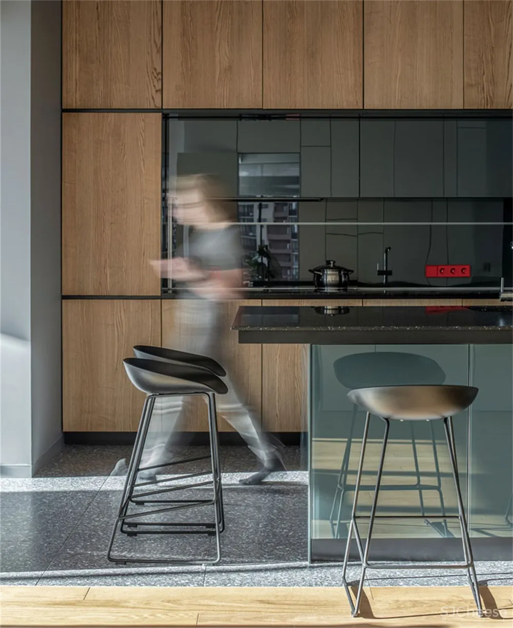 Bogdanova Buerau | 基辅两公寓改造时尚住宅