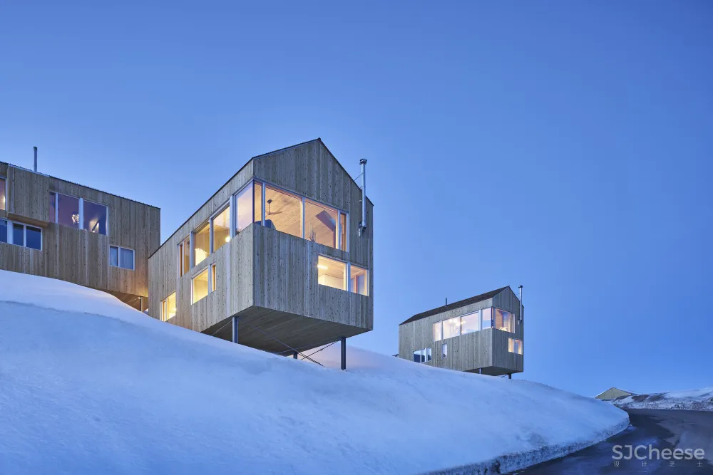 Brian MacKay-Lyons | 美国雪山上的小屋