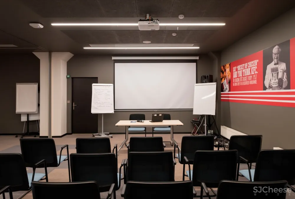 OFFCON | 莫斯科肯德基新办公室