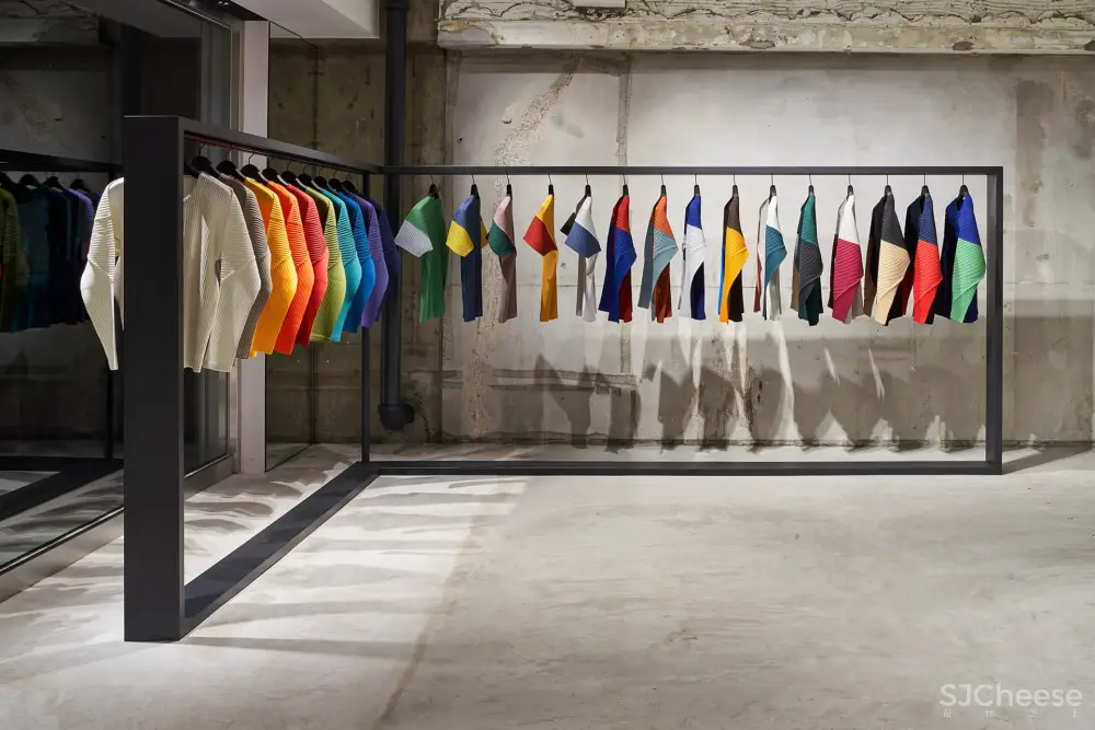 HOMME PLISSE ISSEY MIYAKE东京旗舰店