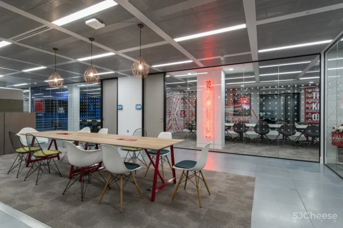 Peldon Rose | 伦敦百威集团公司办公室