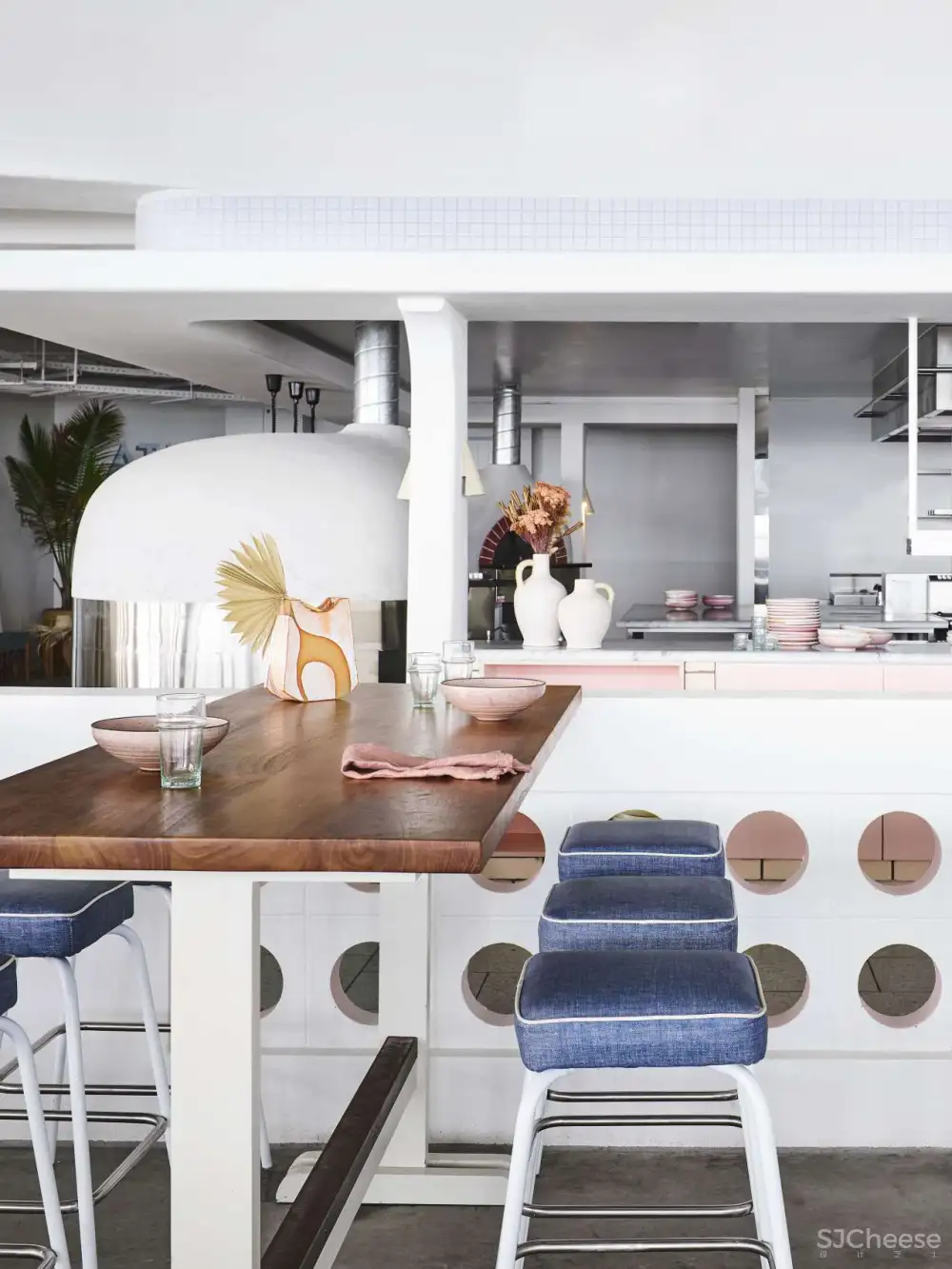 Alexander & CO | 黄金海岸的悠闲怀旧之旅