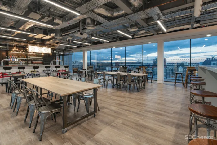 Peldon Rose | 伦敦百威集团公司办公室