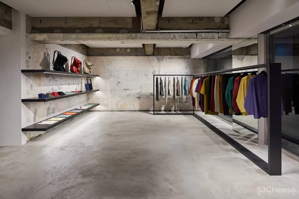 HOMME PLISSE ISSEY MIYAKE东京旗舰店