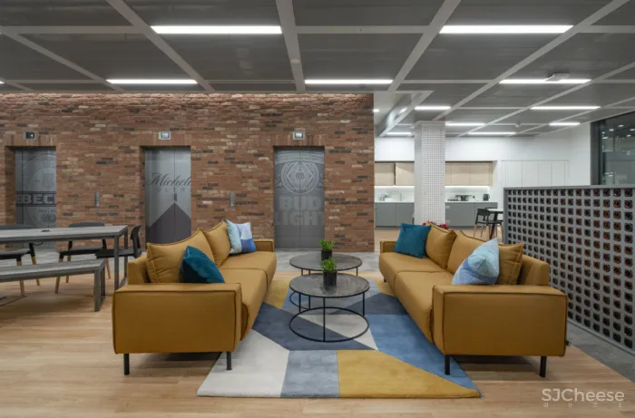 Peldon Rose | 伦敦百威集团公司办公室