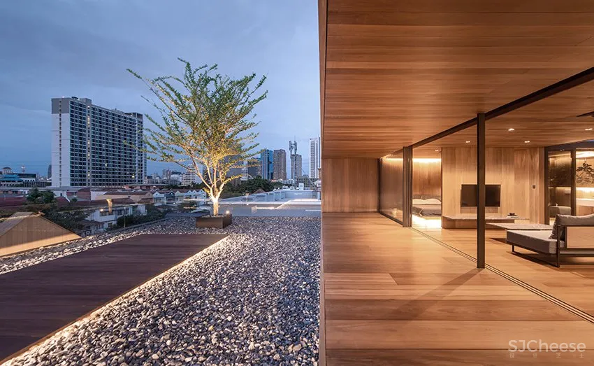 WARchitect | 曼谷天台上的无边小屋