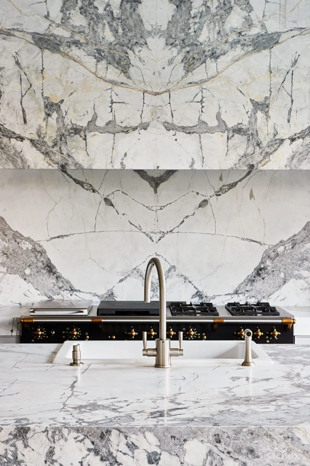 首发 | HECKER GUTHRIE:墨尔本大理石住宅